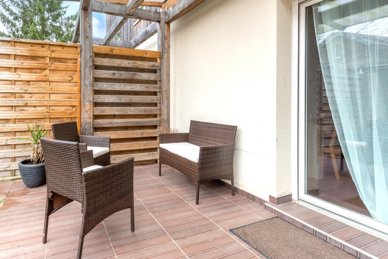 Le Duplex Chessy - 15Min From Disneyland - 2 Private Parkings - Garden - Kingsize & Queensize Bed - Supermarket Behind The House Ngoại thất bức ảnh